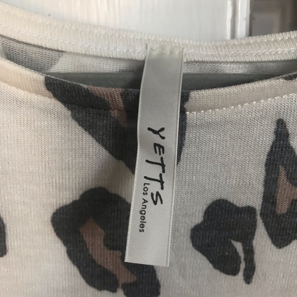 Women’s Leopard Top - Picture 2 of 3